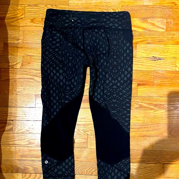 Lululemon Crop - Picture 2 of 5